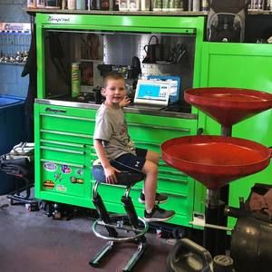 Meet your Posher, Eric